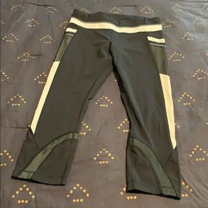 Lululemon inspire crop sz 6